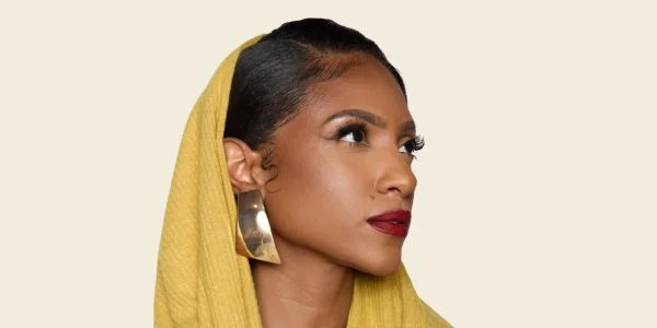 Naomi Cowan navigates the messy reality of love on the intoxicating new single, True Lies. Reggae Tastemaker