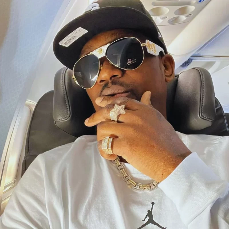 Party pressure: Busy Signal lights up the hilltop with “Party Next Door”. Reggae Tastemaker