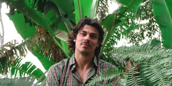 Gus Walker drops a golden blend of groove and thought in new single, ‘Under The Sun’. Reggae Tastemaker