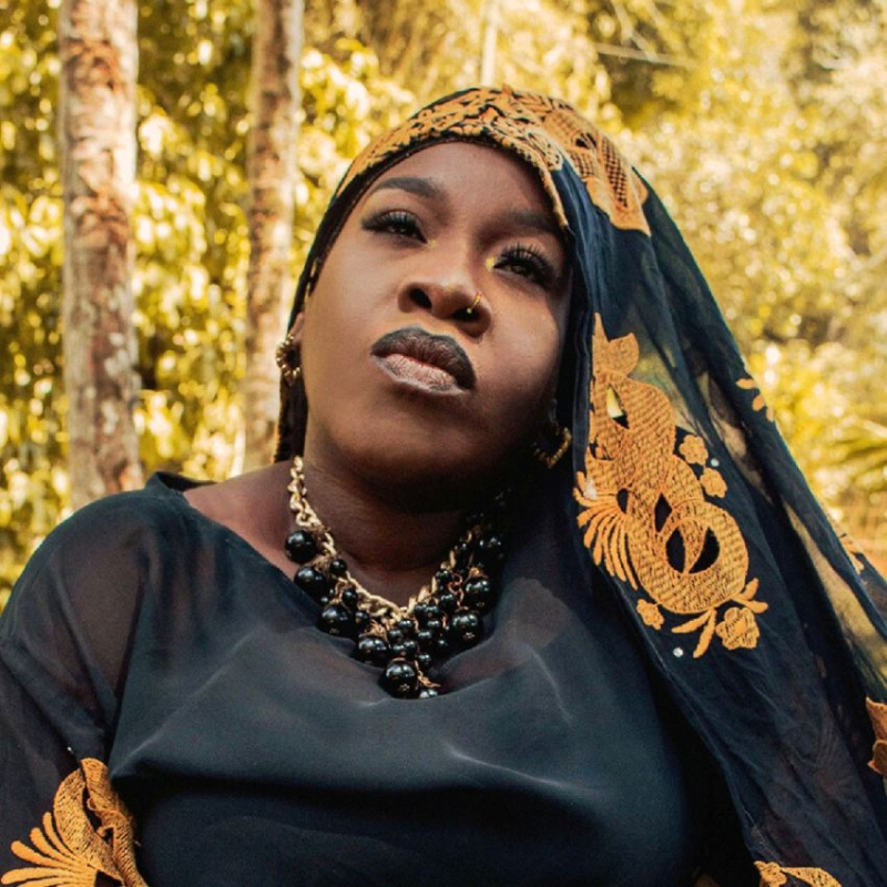 Cross-continental sparks fly in Queen Omega and Naya Rockers’ “Words of Wisdom”. Reggae Tastemaker