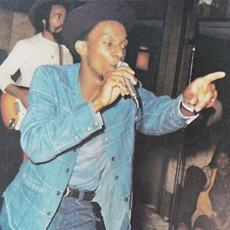 Marijuana Sessions in Dub: Linval Thompson meets Roberto Sánchez in a heavyweight encounter. Reggae Tastemaker
