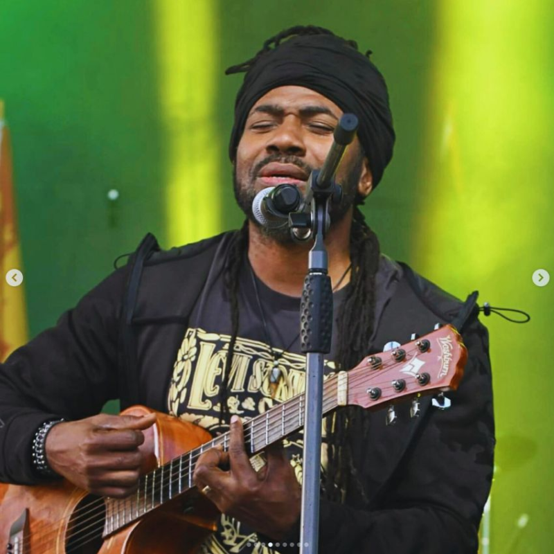 Resilience rings out in Hezron’s ‘Holding On’. Reggae Tastemaker
