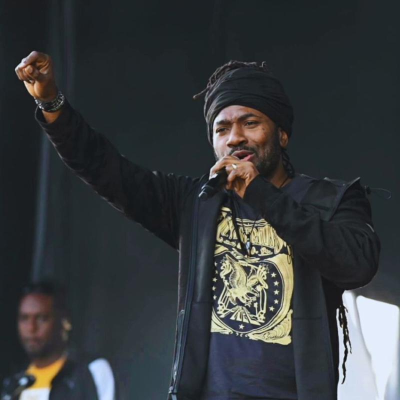 Resilience rings out in Hezron’s ‘Holding On’. Reggae Tastemaker