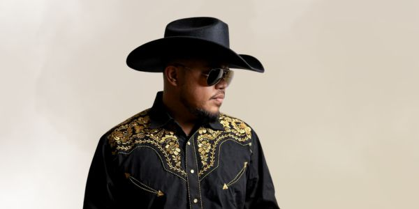 Hawaiian roots and reggae fire unite on Maoli’s ‘Last Sip of Summer: Island Vibe’. Reggae Tastemaker