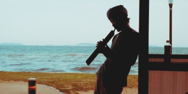 Ras Tamano & Dahbors find light in the ordinary on their radiant single, ‘Sanpo’. Reggae Tastemaker