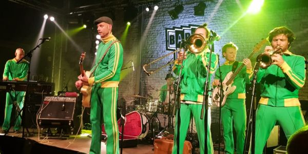 The Upsessions join Monty Neysmith for epic Sheriff Double Gun. Reggae Tastemaker