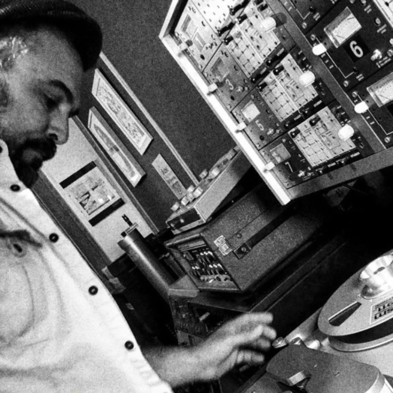 Analogue master Roberto Sánchez meets Ras Teo on ‘The 40 Children Dub’ LP. Reggae Tastemaker